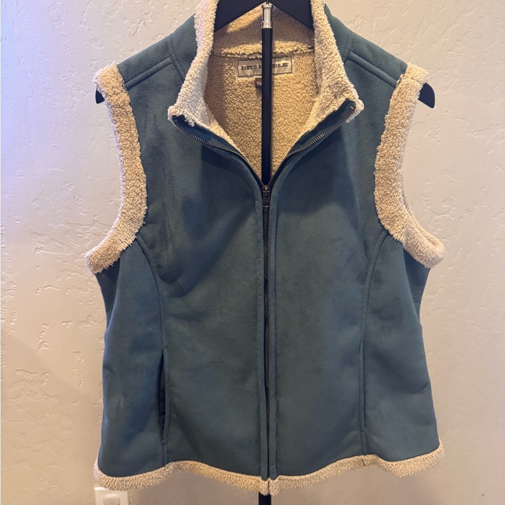 Bit & Bridle Teal Fleece Vest with Cream Trim
